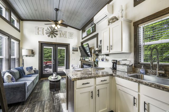 484 Deer Lick Trail, Monteagle, TN 37356