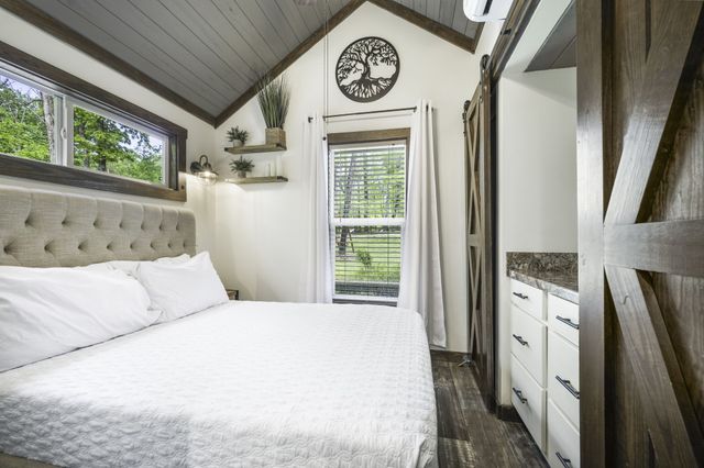 484 Deer Lick Trail, Monteagle, TN 37356