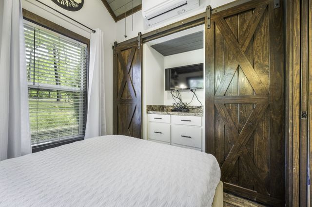 484 Deer Lick Trail, Monteagle, TN 37356