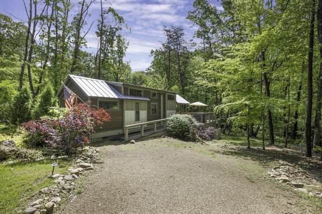 484 Deer Lick Trail, Monteagle, TN 37356