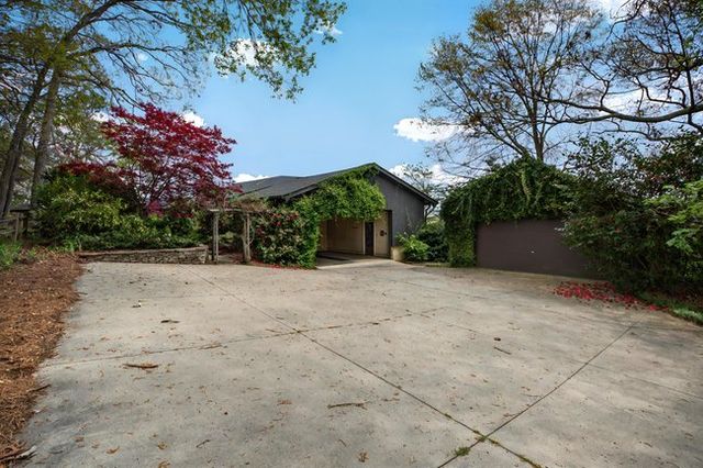 2916 Rambling Path Drive, Anderson, SC 29621