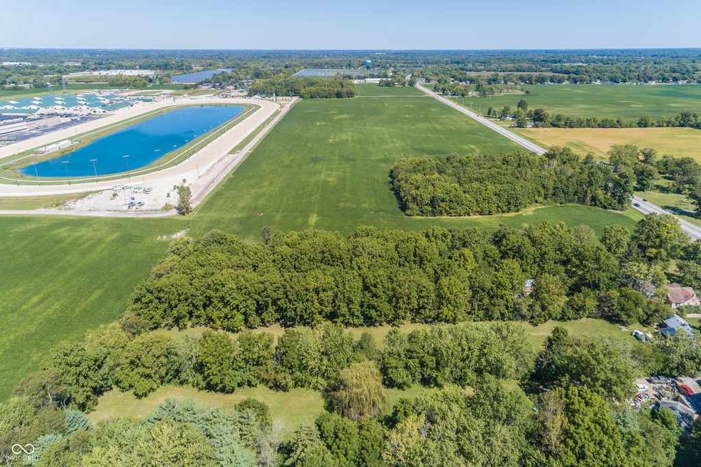 53 E 53rd Street, Anderson, IN 46013