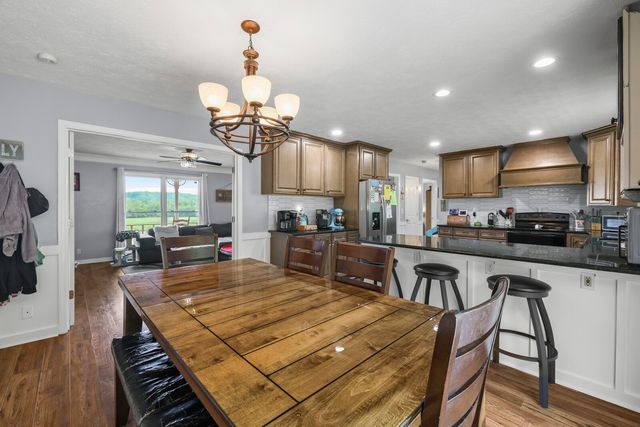 6268 Highway 100, W, Centerville, TN 37033