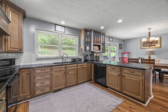 6268 Highway 100, W, Centerville, TN 37033