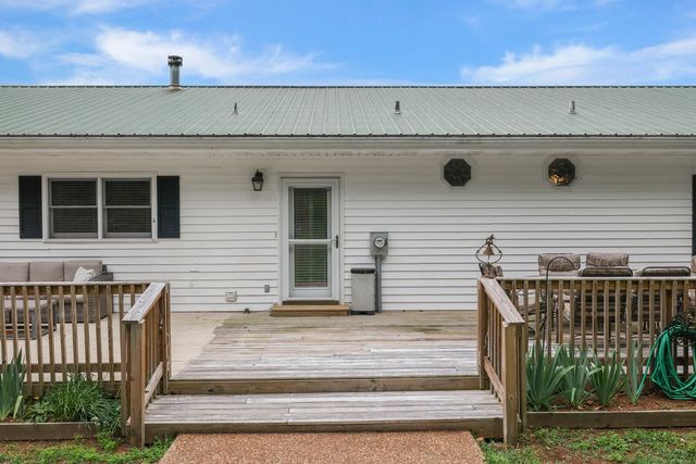 6268 Highway 100, W, Centerville, TN 37033