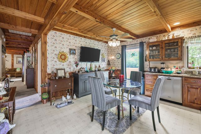 6268 Highway 100, W, Centerville, TN 37033