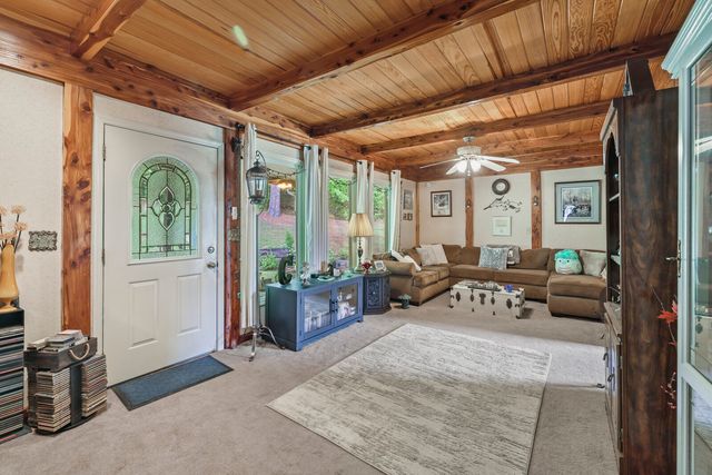 6268 Highway 100, W, Centerville, TN 37033