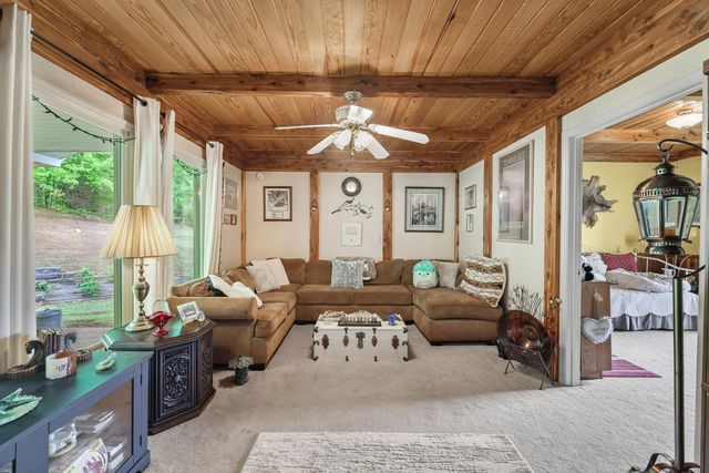 6268 Highway 100, W, Centerville, TN 37033