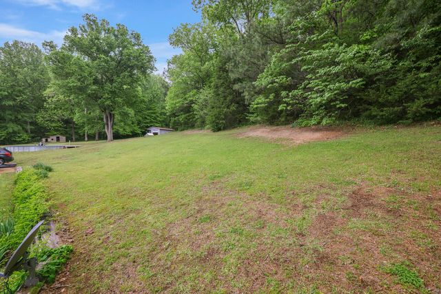 6268 Highway 100, W, Centerville, TN 37033