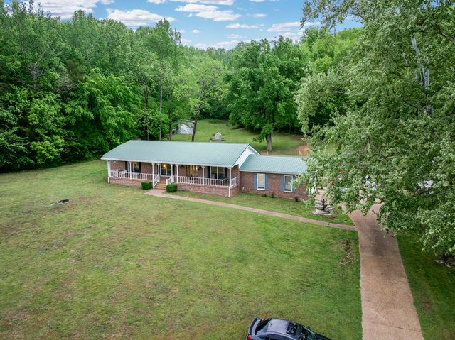 6268 Highway 100, W, Centerville, TN 37033