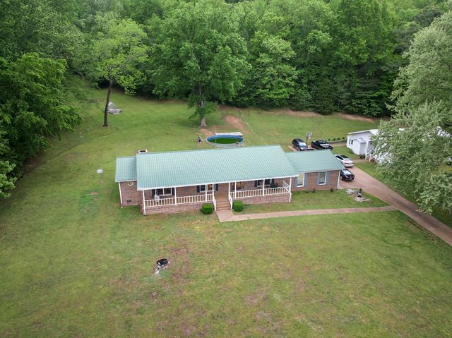 6268 Highway 100, W, Centerville, TN 37033
