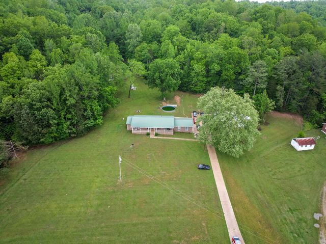6268 Highway 100, W, Centerville, TN 37033