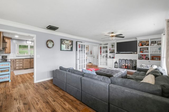 6268 Highway 100, W, Centerville, TN 37033