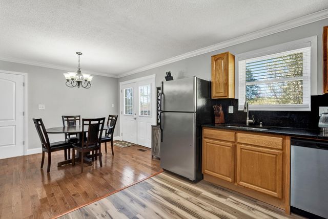 906 Diamond Circle, La Fayette, GA 30728