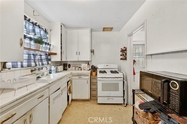 2211 Amherst, Los Angeles, CA 90064