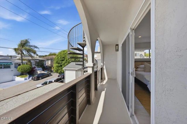 1202 1st Street, Hermosa Beach, CA 90254