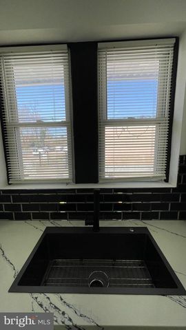 827 W FISHER AVE, Philadelphia, PA 19141