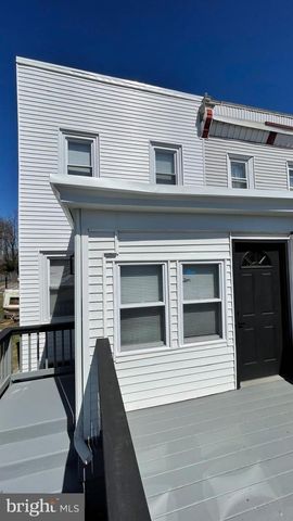 827 W FISHER AVE, Philadelphia, PA 19141