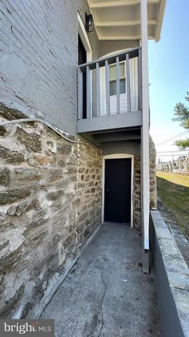 827 W FISHER AVE, Philadelphia, PA 19141