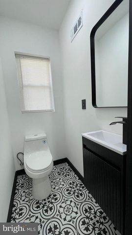 827 W FISHER AVE, Philadelphia, PA 19141