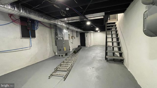 827 W FISHER AVE, Philadelphia, PA 19141