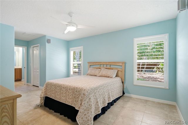 1461 W Redding Street, Hernando, FL 34442