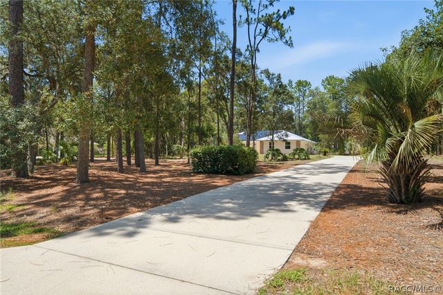 1461 W Redding Street, Hernando, FL 34442