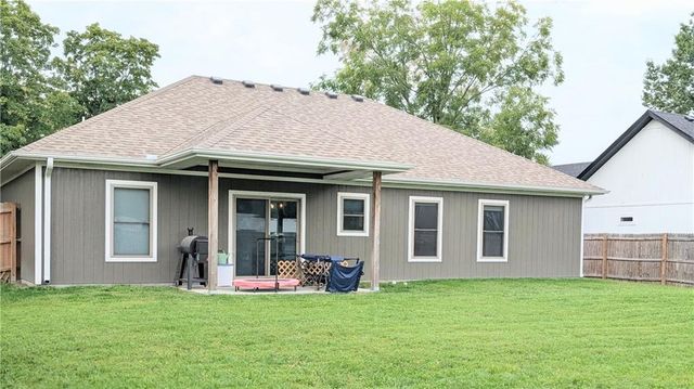 1931 E 6th Street, Sedalia, MO 65301