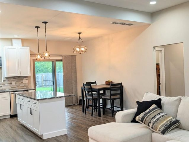 1931 E 6th Street, Sedalia, MO 65301