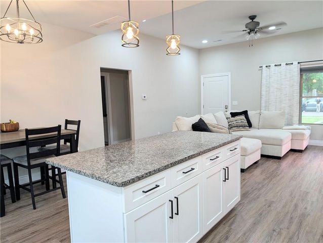 1931 E 6th Street, Sedalia, MO 65301