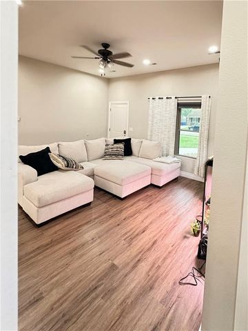 1931 E 6th Street, Sedalia, MO 65301