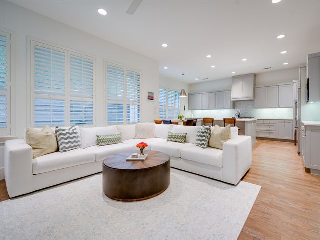 5909 Revere Place, Dallas, TX 75206