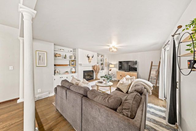N10W28431 Northview ROAD, Waukesha, WI 53188