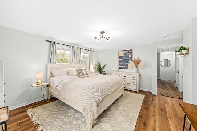 N10W28431 Northview ROAD, Waukesha, WI 53188