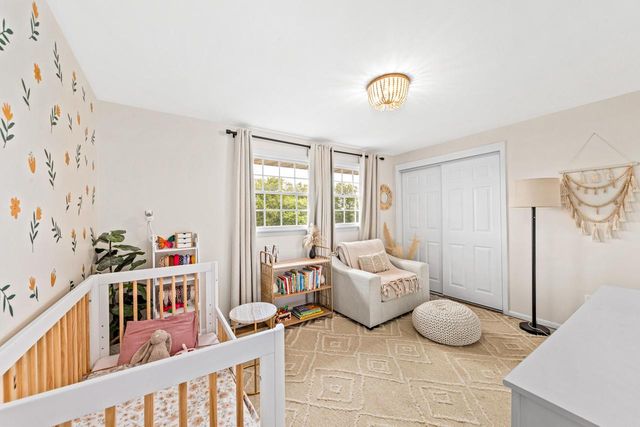 N10W28431 Northview ROAD, Waukesha, WI 53188