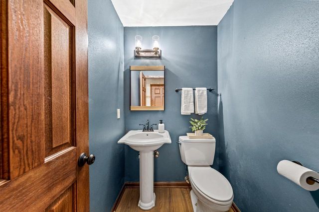 N10W28431 Northview ROAD, Waukesha, WI 53188