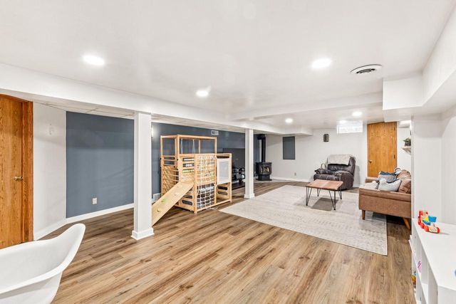 N10W28431 Northview ROAD, Waukesha, WI 53188