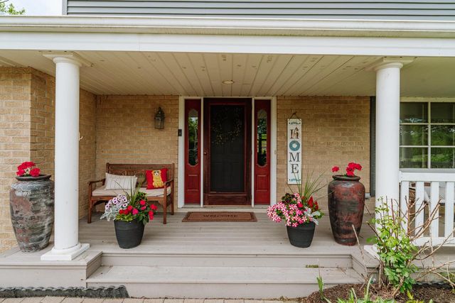 N10W28431 Northview ROAD, Waukesha, WI 53188