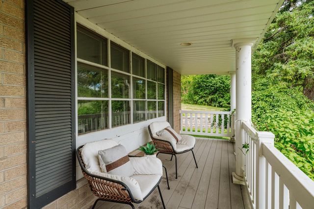 N10W28431 Northview ROAD, Waukesha, WI 53188