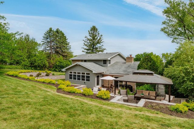 N10W28431 Northview ROAD, Waukesha, WI 53188