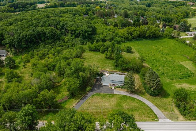 N10W28431 Northview ROAD, Waukesha, WI 53188
