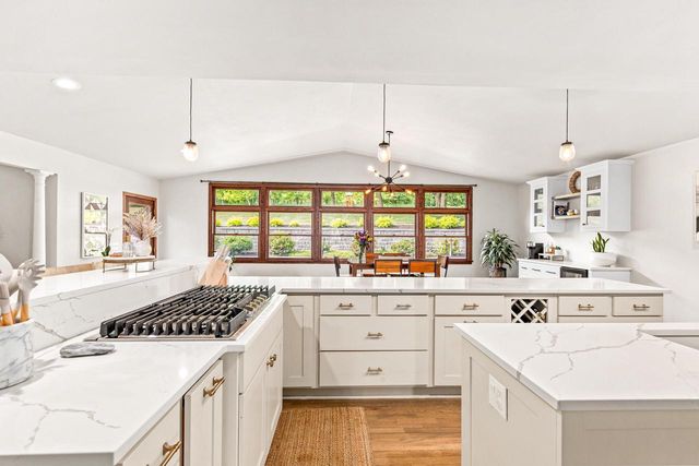 N10W28431 Northview ROAD, Waukesha, WI 53188