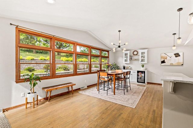 N10W28431 Northview ROAD, Waukesha, WI 53188