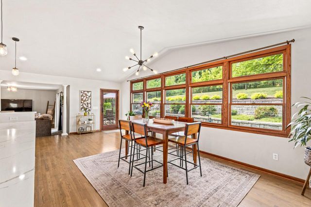 N10W28431 Northview ROAD, Waukesha, WI 53188