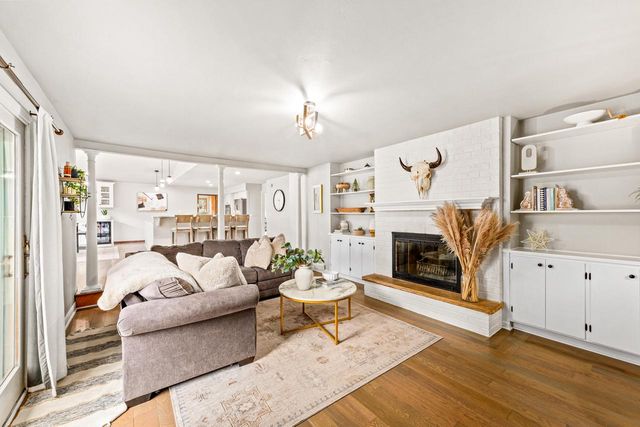 N10W28431 Northview ROAD, Waukesha, WI 53188