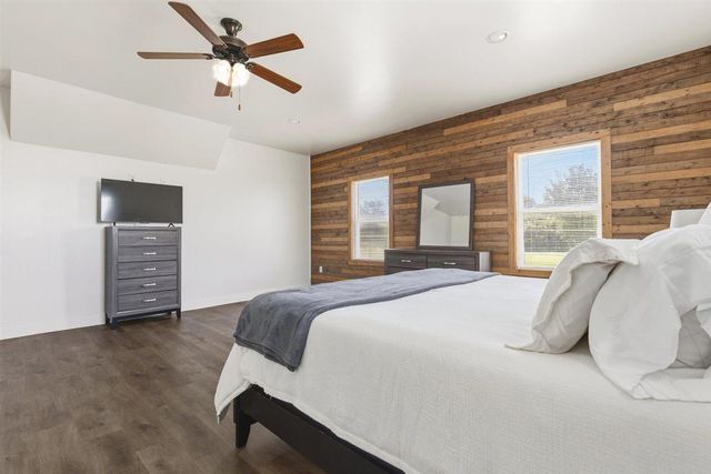 1206 Walter Hoffman RD, Cedar Creek, TX 78612