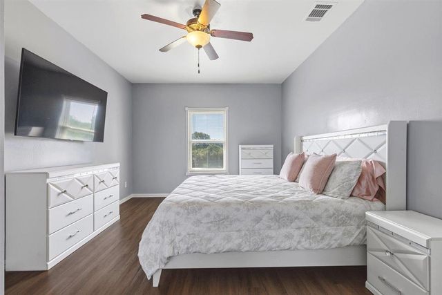 1206 Walter Hoffman RD, Cedar Creek, TX 78612