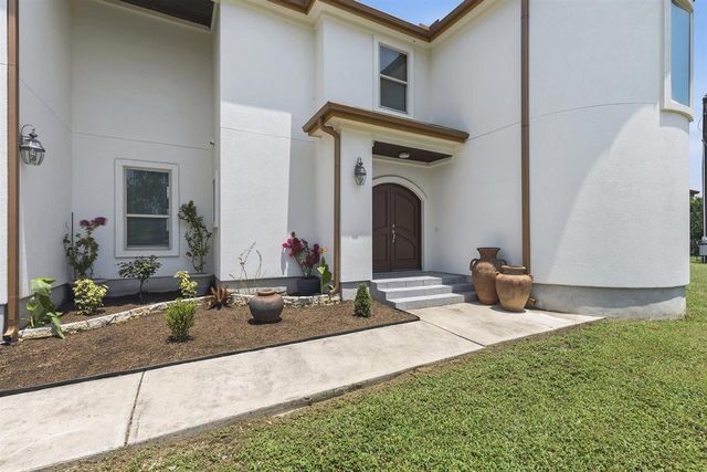 1206 Walter Hoffman RD, Cedar Creek, TX 78612