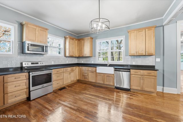 350 S Tellico St, Madisonville, TN 37354