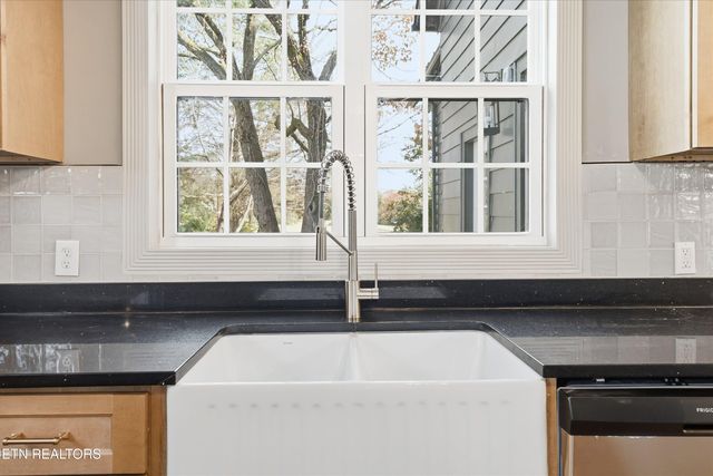 350 S Tellico St, Madisonville, TN 37354